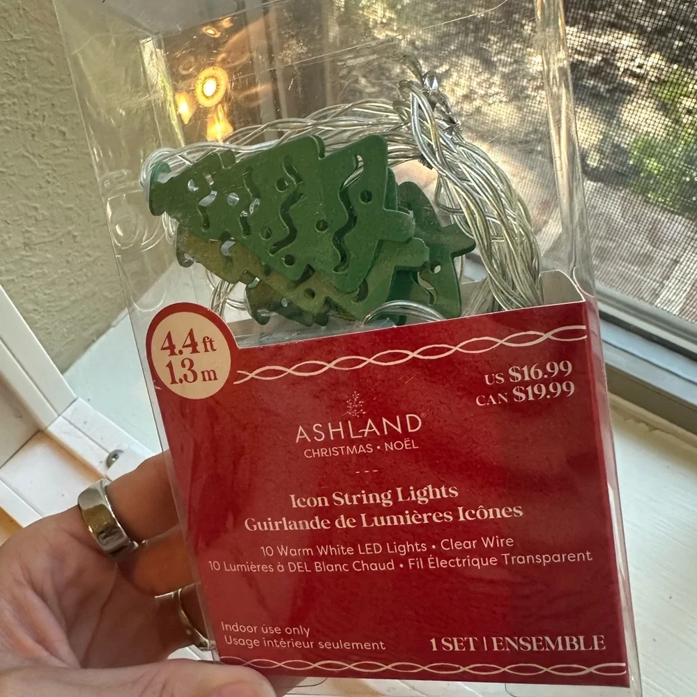 Ashland Icon String Lights with Green Tree Design